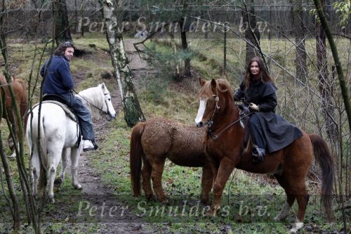 Bosch en Duin 4 december 2008
Belinda Meuldijk en Thiery Duval  op het paard rijden in de bossen bij hun huis in Bosch en duin.
Peter Smulders bv