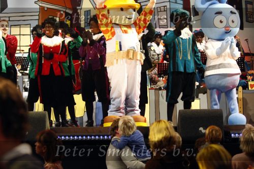 Rotterdam 30 november 2008
Het feest van Sinterklaas in ahoy . Bob de Bouwer
Peter Smulders bv