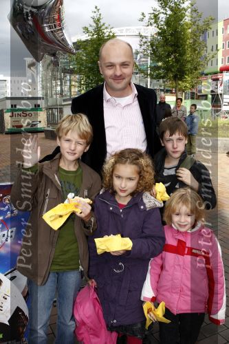 Amsterdam 4 oktober 2008
Premiere Space Champs in Pathe Arena. Boris v d Ham met neefjes en nichtjes
Peter Smulders bv
