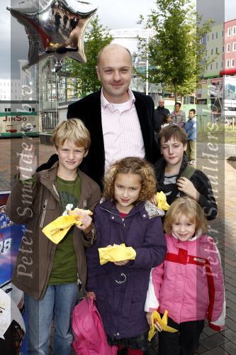 Amsterdam 4 oktober 2008
Premiere Space Champs in Pathe Arena. Boris v d Ham met neefjes en nichtjes
Peter Smulders bv