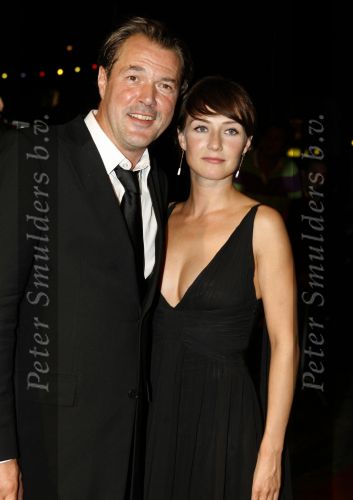 12 September 2006
Carice v Houten samen met haar man bij de prem. Zwartboek
Foto Peter Smulders BV