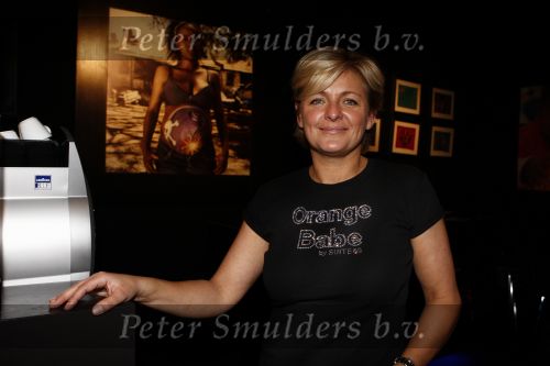 Amsterdam 13 december 2008
Caroline Tensen met dochter Lotte op de stand van Orange Babies op de miljonairfair.
Peter Smulders bv