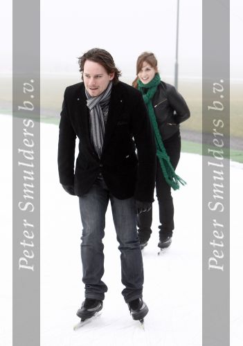Biddinghuizen 23 december 2008
eerste dag van de film de hel van 63 op de schaatsbaan in Biddinghuizen met Henk Gemser Chris Zegers Cas Jansen en Chava voor in t Holt.
Peter Smulders bv