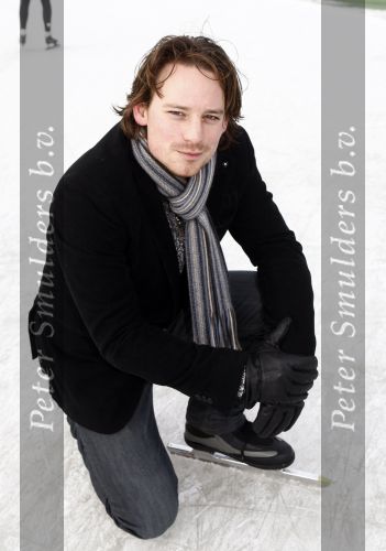 Biddinghuizen 23 december 2008
eerste dag van de film de hel van 63 op de schaatsbaan in Biddinghuizen met Henk Gemser Chris Zegers Cas Jansen en Chava voor in t Holt.
Peter Smulders bv