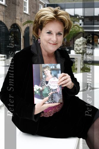 Naarden 6 oktober 2008
Presentatie boek Catherine Keyl bij het arsenaal.
Peter Smulders bv