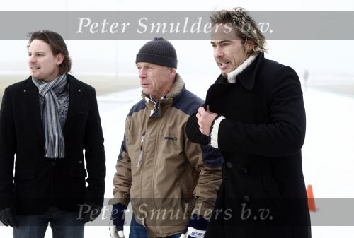 Biddinghuizen 23 december 2008
eerste dag van de film de hel van 63 op de schaatsbaan in Biddinghuizen met Henk Gemser Chris Zegers Cas Jansen en Chava voor in t Holt.
Peter Smulders bv