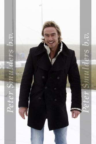 Biddinghuizen 23 december 2008
eerste dag van de film de hel van 63 op de schaatsbaan in Biddinghuizen met Henk Gemser Chris Zegers Cas Jansen en Chava voor in t Holt.
Peter Smulders bv