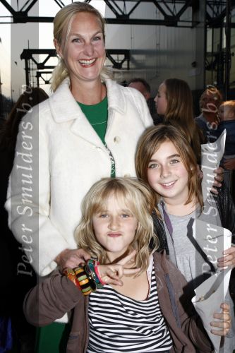 Amsterdam 6 oktober 2008
Premiere film huis Anubis in de theaterfabriek. Christine v Stralen met dochter
Peter Smulders bv