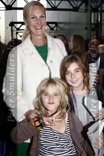 Amsterdam 6 oktober 2008
Premiere film huis Anubis in de theaterfabriek. Christine v Stralen met dochter
Peter Smulders bv