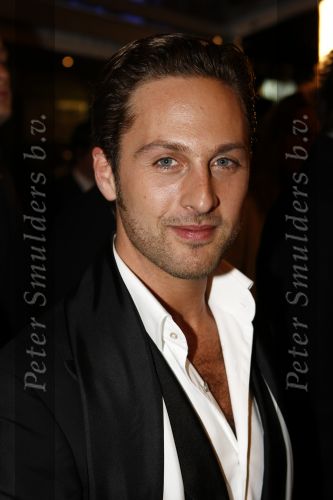 Amsterdam 17 november 2008
Premiere Oorlogswinter in Tuschinski. Christoph Haddad
Peter Smulders bv