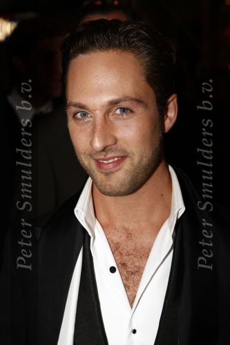 Amsterdam 17 november 2008
Premiere Oorlogswinter in Tuschinski. Christoph Haddad
Peter Smulders bv