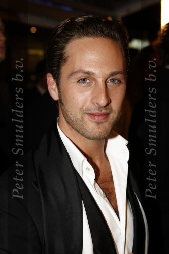 Amsterdam 17 november 2008
Premiere Oorlogswinter in Tuschinski. Christoph Haddad
Peter Smulders bv