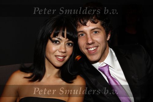 Den Haag 27 oktober 2008
Premiere Piaf en het koninklijk theater i Den Hag met Liesbeth List in de hoofdrol. Cystine Carreon met vriend
Peter Smulders bv