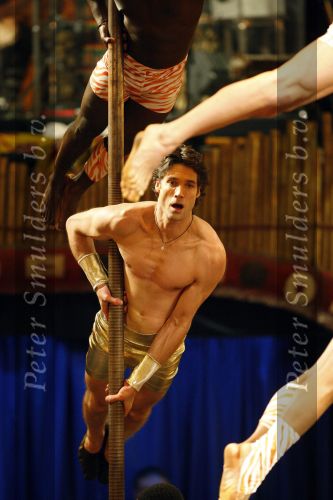 Amsterdam 17 december 2007
Tros Kerstcircus bij afrika afrika . Yuri v Gelder Daniel Boissevain Tygo Gernandt en Haukes
Peter Smulders bv