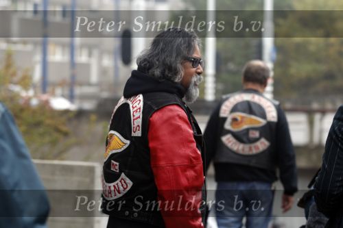 Amsterdam 29 oktober 2007
Rechtzaak  tegen de hells angels . oa Bram Moszkowicz en Big Willem v Boxtel zijn aanwezig.Daniel Uneputty