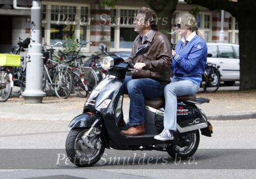 Amsterdam 18 mei 2008
Leco v Zadelhoff viert zijn 40e verjaardag met zijn vrienden in het hilton en ze maken een scooter rally door Amsterdam. 
Peter Gallas en Danielle Overgaag