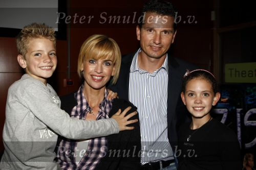 Amsterdam 6 oktober 2008
Richard Krajicek Daphne Deckers en Alec e Emma bij de premiere van anubis in de theaterfabriek.
Peter Smulders bv