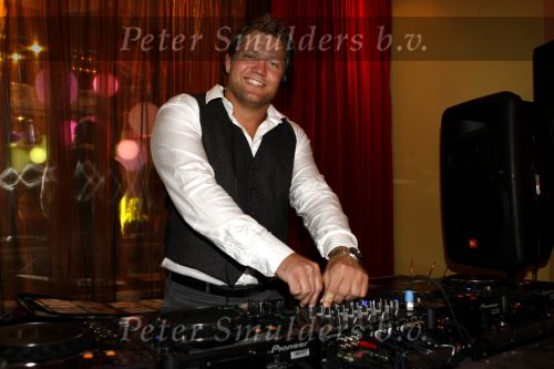 Amsterdam 24 oktober 2008
Uitreiking en gala van de televizierring 2008 in Carre.Dennis v d Geest als dj
Peter Smulders bv
