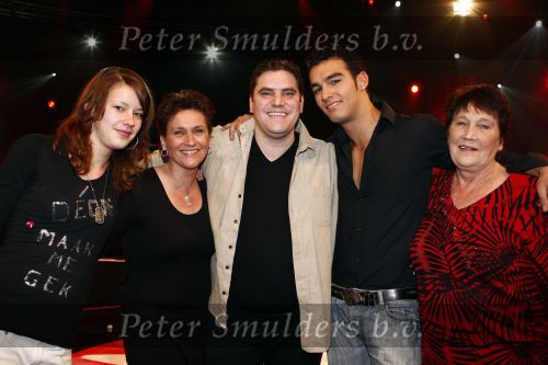 Hilversum 21 november 2008
Opnames popstars dat wordt gepresenteerd door Gerard Joling en een zwangere Nance Coolen.Deon met moeder oma en stiefvader
Peter Smulders bv