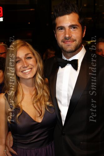 Amsterdam 13 oktober 2008
Zangeres Do Zangeres met man Mark  bij premiere Bride flight in Tuschinski.