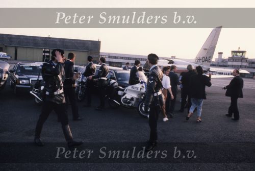 9 Mei 1987 Schiphol Oost Antwerpen Luchthaven, optreden in Antwerpen (Stage ) en optreden s\'avonds in Haren ( Groningen ) een dag met de Dolly Dots On Tour