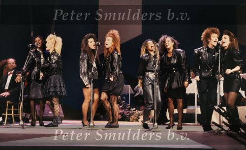 Tilburg, 27 November 1987 Afscheid van Zangeres Zonder Naam ( ZZN) met een optreden van de Dolly Dotsmet Angela Groothuizen Ria Brieffies Patty Zomer Esther Oosterbeek en Angela Kramers