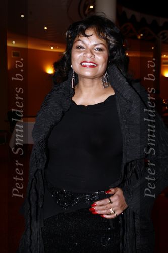 Zeist 27 december 2008
45 jarig artiesten jubileum van Ronnie Tober in he Fygi theater.Donna Lynton
Peter Smulders bv