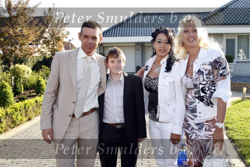 Fijnaart Willemstad 9 mei 2008
Trouwen Frans Bauer en Mariska. Christian Jan en Frans Jr zijn natuurlijk erbij.
Peter Smulders bv