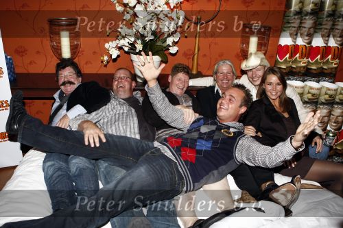Eemnes 20 oktober 2008
Premiere i love Dries met in de hoofdrollen Dries Roelvink en Rene en Rikkie de Wit. De premiere was bij motel de witte bergen.Grad Damen en Chiel Montagne
Peter Smulders bv
