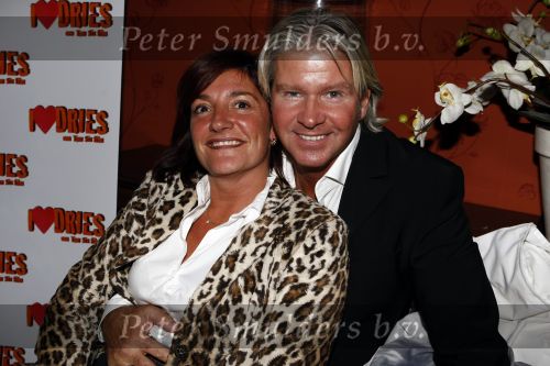 Eemnes 20 oktober 2008
Premiere i love Dries met in de hoofdrollen Dries Roelvink en Rene en Rikkie de Wit. De premiere was bij motel de witte bergen.Dochter Tom Leeflang
Peter Smulders bv