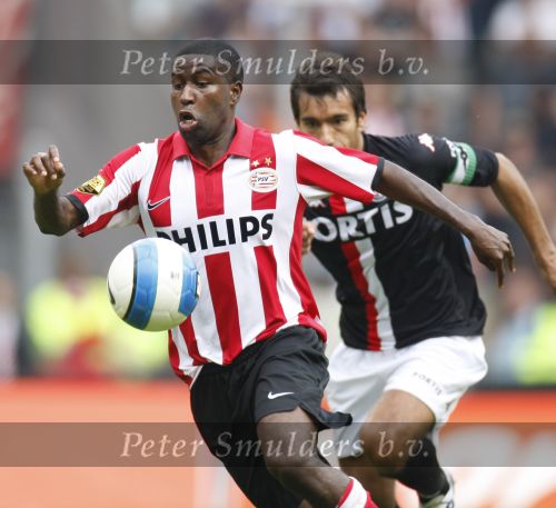 Eindhoven, 23 September 2007 Seizoen 2007/2008 Kompetitewedstrijd PSV-Feyenoord, eindstand 4-0
Edison Mendez