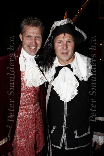 Amsterdam 21 december 2008
House warm party van Jan Smit en Yolanthe Cabau v Kasbergen. Iedereen is verkleed in kleding uit sprookjes. edwin Zoetebier met ...
Peter Smulders bv