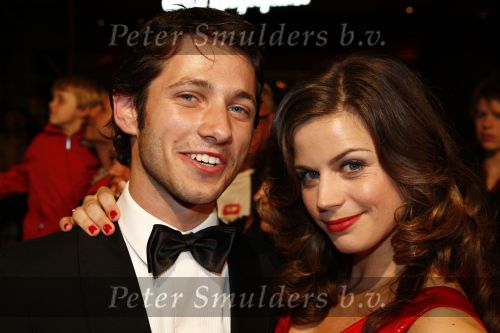 Amsterdam  13 oktober 2008
premiere  Bride flight in tuschinski.Elise Schaap met vriend
Peter Smulders bv
