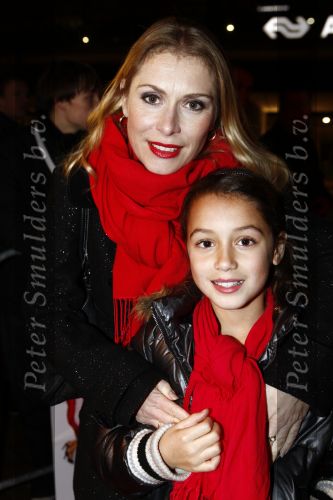 Amsterdam 9 december 2008
Premiere High school musical 3 in pathe arena. Elle v Rijn met dochter
Peter Smulders bv