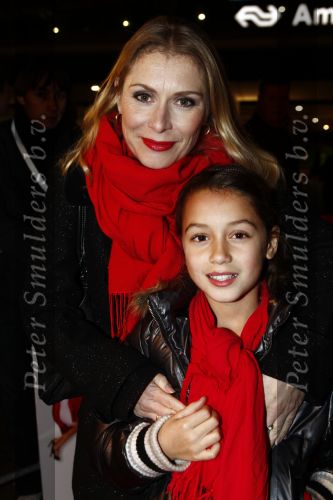Amsterdam 9 december 2008
Premiere High school musical 3 in pathe arena. Elle v Rijn met dochter
Peter Smulders bv