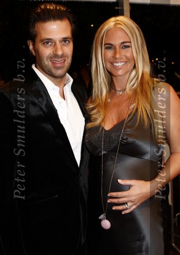Amsterdam 24 oktober 2008
Uitreiking televizierring 2008 in Carre.Ellemieke Vermolen zwanger met haar man Sergio Herman
Peter Smulders bv
