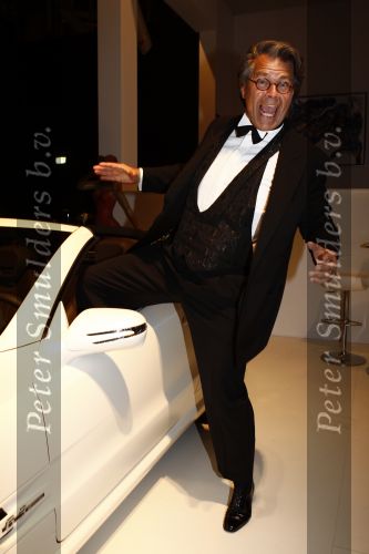 Amsterdam 11 december 2008
Openings en VIP avond van de Miljonairsfair in de Rai. Emile Ratelband in Mercedes sl cabrio
Peter Smulders bv