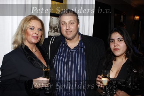 Uitgeest 16 januari 2008
Nieuwjaarsreceptie henk geels in bob\'s saloon. Erik Dikeb met vrouw en dochter