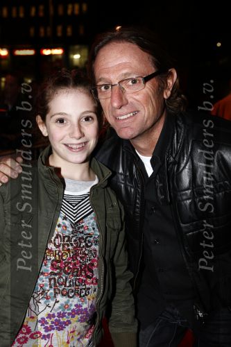 Amsterdam 9 december 2008
Premiere High school musical 3 in pathe arena. Eric v Tijn met dochter
Peter Smulders bv