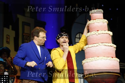 Rotterdam 30 november 2008
Het feest van Sinterklaas in ahoy . Ernst Bobbie en de rest
Peter Smulders bv