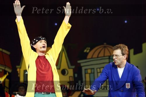 Rotterdam 30 november 2008
Het feest van Sinterklaas in ahoy . Ernst Bobbie en de rest
Peter Smulders bv