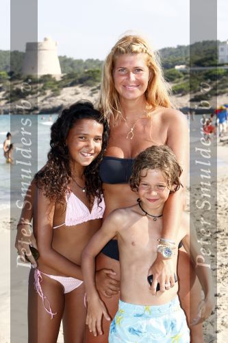 Ibiza 2 juli 2008
Estelle Gullit op vakantie met Joelle Gullit en Maxim Gullit