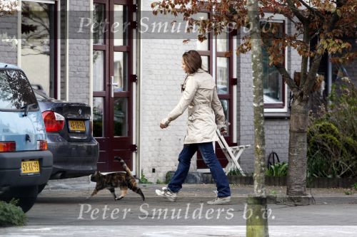 Diemen 18 april 2008
Fajah Lourens komt aan bij haar huis in Diemn.
Peter Smulders bv