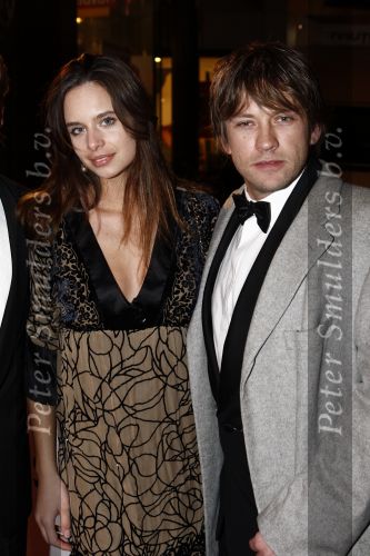 Amsterdam 15 december 2008
Premiere Australia in Tuschinski. ferri Somogyi met een vriendin
Peter Smulders bv