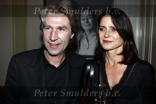 Den Haag 27 oktober 2008
Premiere Piaf en het koninklijk theater i Den Hag met Liesbeth List in de hoofdrol. Frank Boeijen met vrouw
Peter Smulders bv