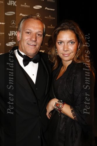 Amsterdam 14 oktober 2008
Frank Wisse met zijn nieuwe vriendin Gaby Hingst bij JFK gala 
Peter Smulders