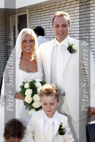 Fijnaart Willemstad 9 mei 2008
Trouwen Frans Bauer en Mariska. Christian Jan en Frans Jr zijn natuurlijk erbij.
Peter Smulders bv