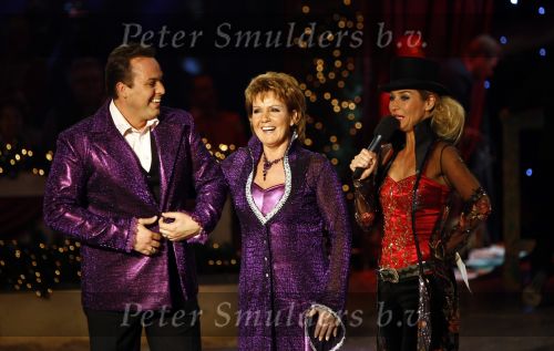 Den Bosch 19  november 2008
Kerstcircus rtl gepresenteerd door Wendy v Dijk en Beua v Erven Dorens. Frans Bauer doet act met Marianne Weber. Mariska is zwanger en was er met de kinderen Frans Christiaan en Jan.
Peter Smulders bv