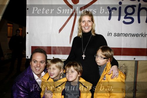 Den Bosch 19  november 2008
Kerstcircus rtl gepresenteerd door Wendy v Dijk en Beua v Erven Dorens. Frans Bauer doet act met Marianne Weber. Mariska is zwanger en was er met de kinderen Frans Christiaan en Jan.
Peter Smulders bv
