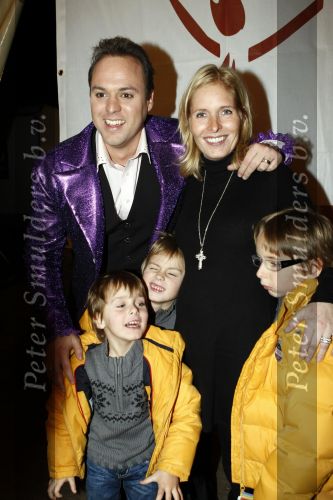 Den Bosch 19  november 2008
Kerstcircus rtl gepresenteerd door Wendy v Dijk en Beua v Erven Dorens. Frans Bauer doet act met Marianne Weber. Mariska is zwanger en was er met de kinderen Frans Christiaan en Jan.
Peter Smulders bv